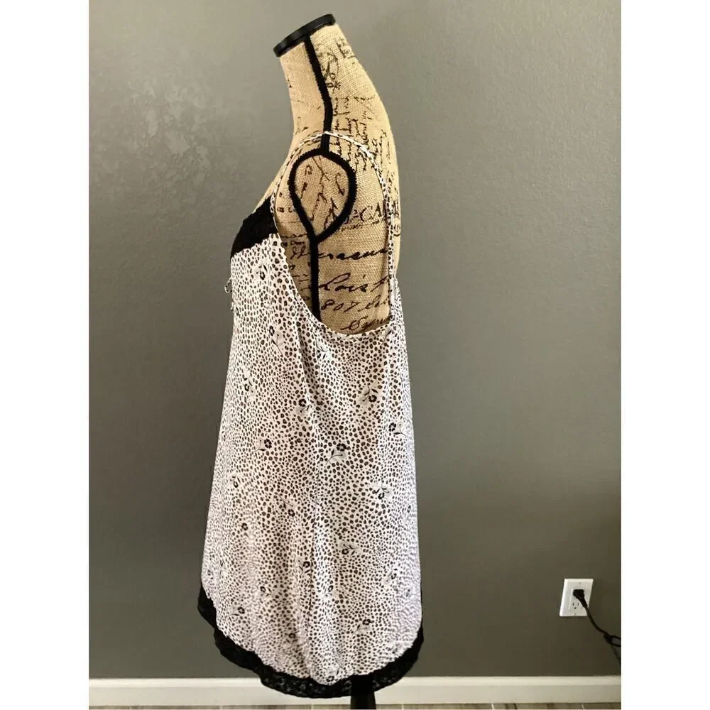 Private Property Gown - Picture 3 of 8